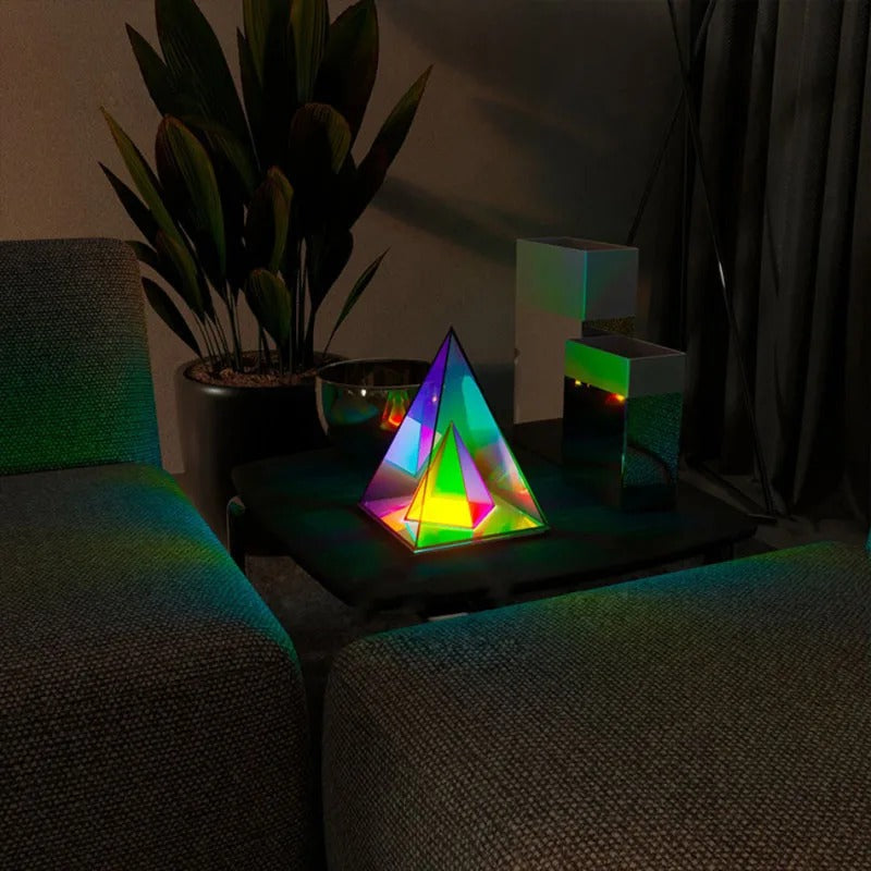 4D Polychromatic Lamp